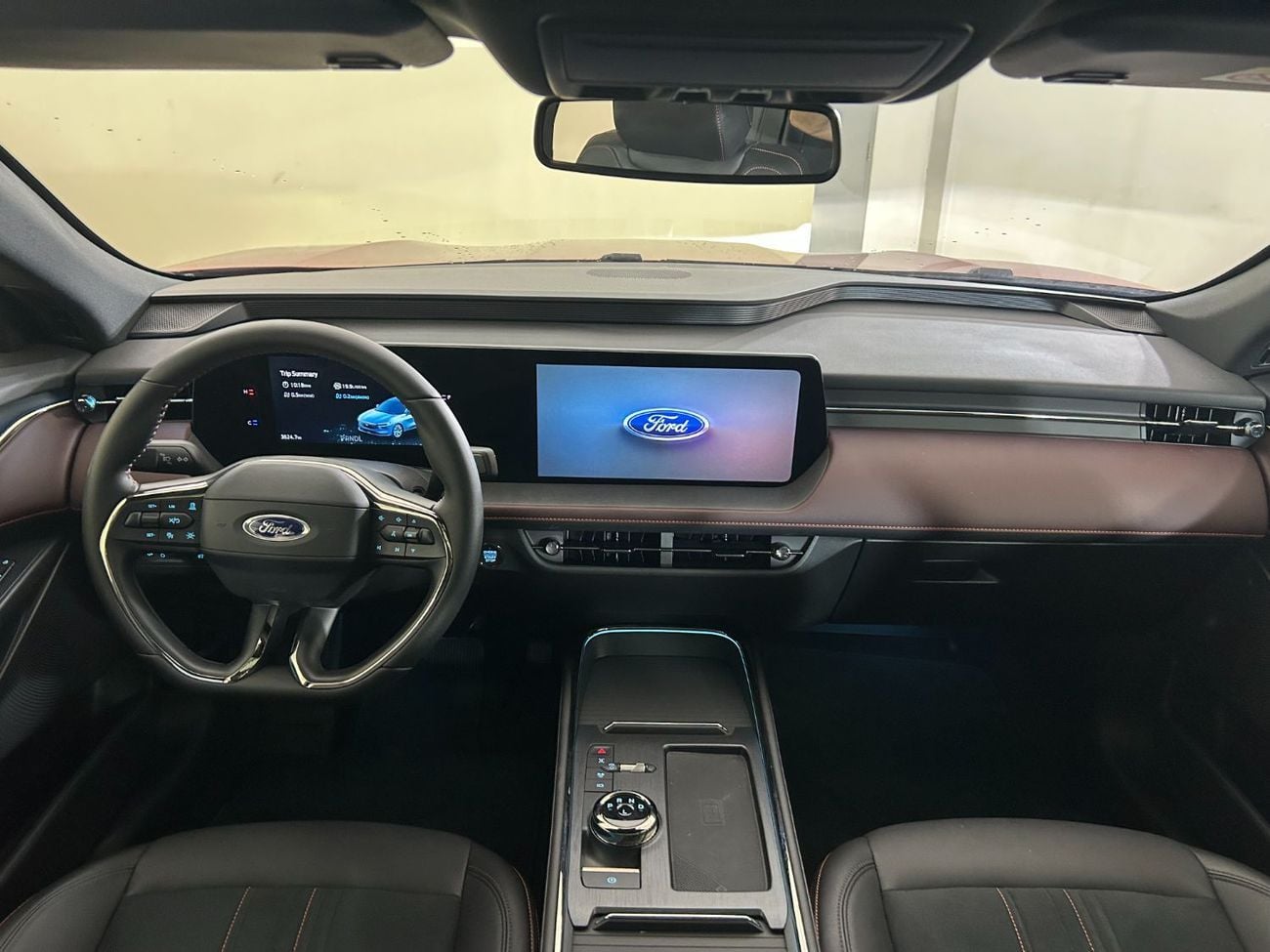 Ford Taurus TPC3225H TAURUS TITANIUM 1.5L I4 FHEV / AL TAYER MOTORS / AL QOUZ SHOWROOM