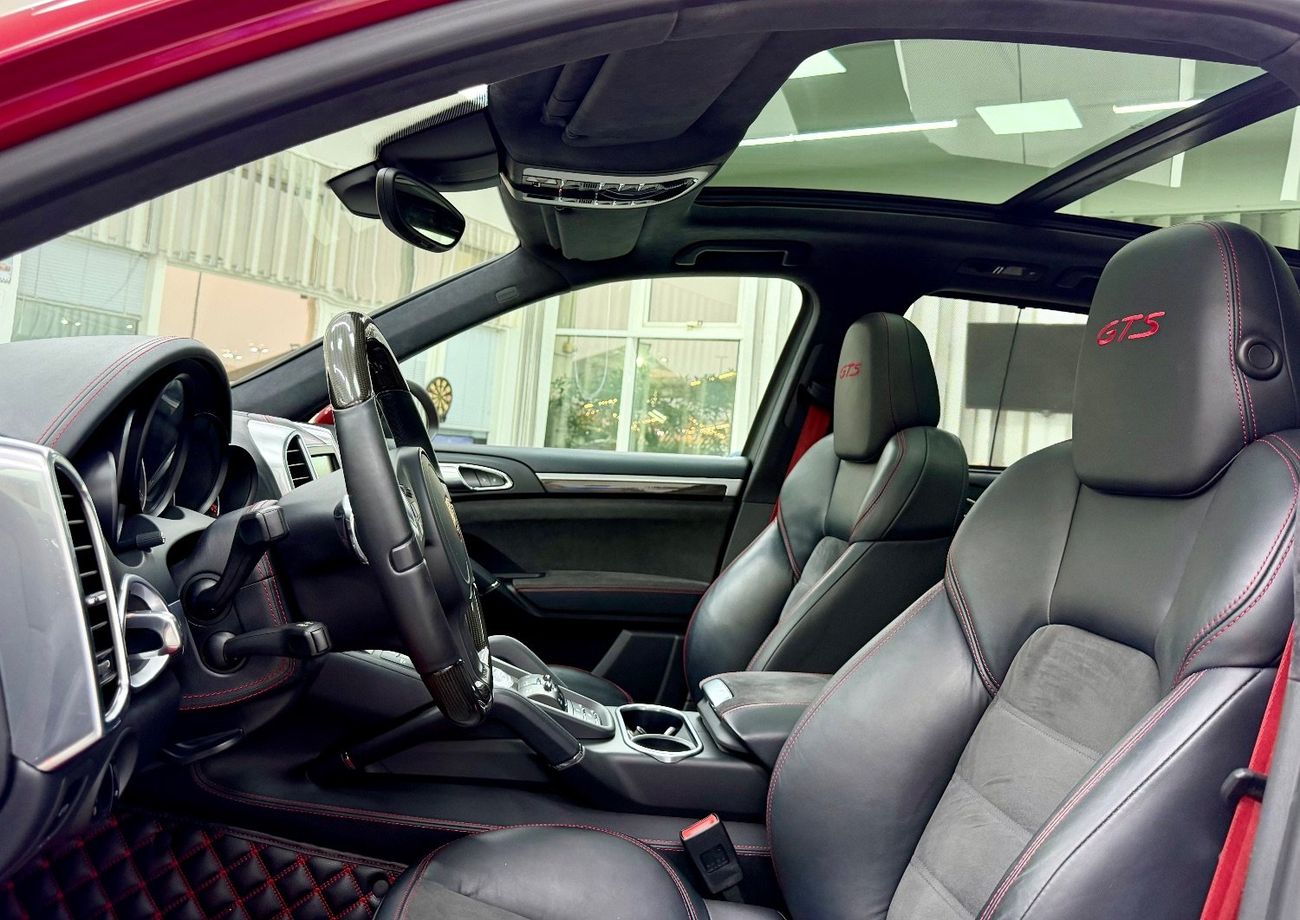 Porsche Cayenne GTS 4.8L