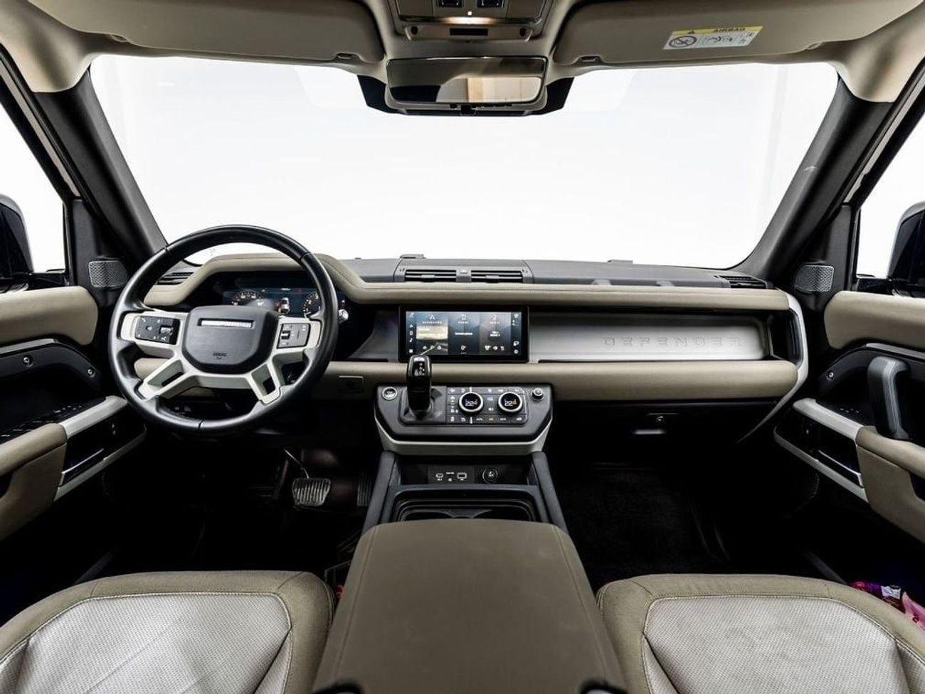 Land Rover Defender P400 110 SE 2020 Urban Defender 110 SE, 2025 land Rover Warranty, Full Service History, Low KMs, GCC