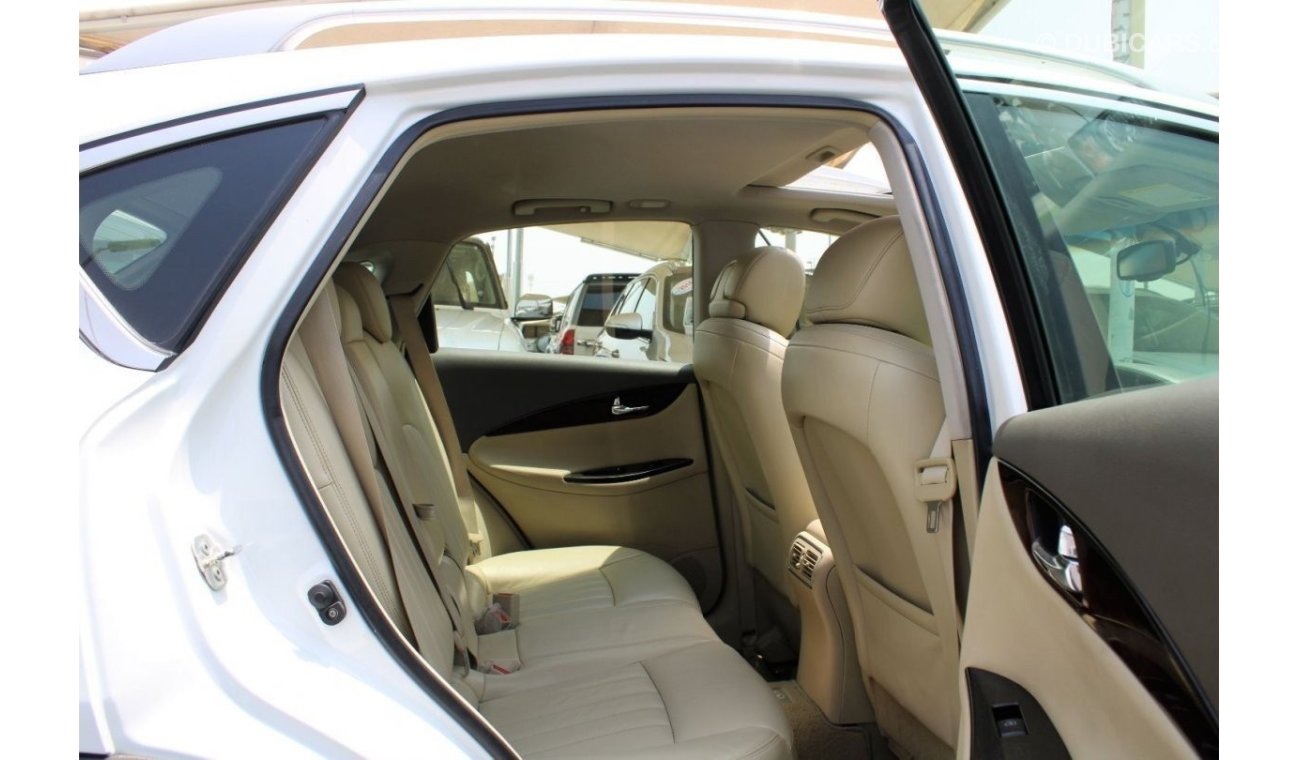 Infiniti QX50 Luxury Sport ACCIDENTS FREE -GCC-  CAR IS IN PERFECT CONDITION  INSIDE AND OUTSIDE