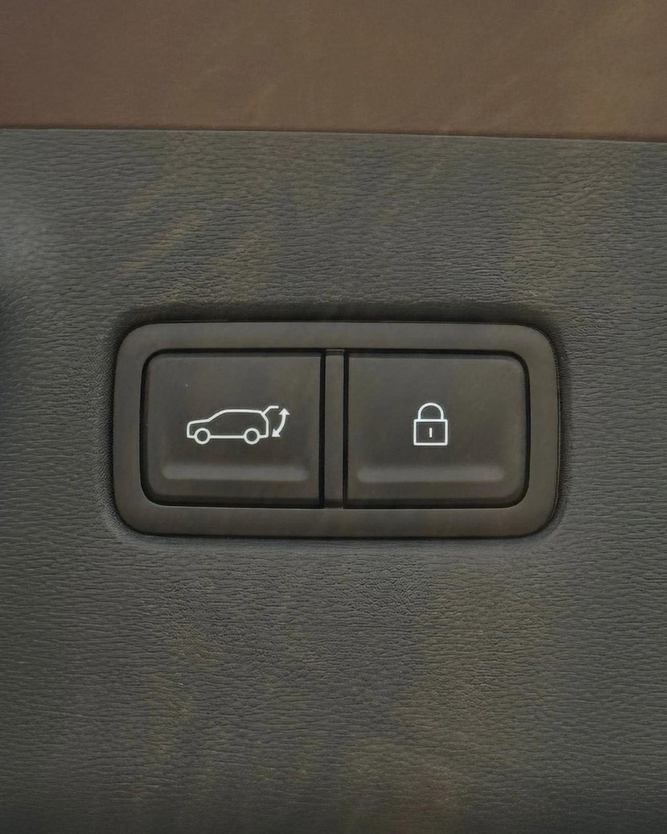 هيونداي سانتا في HYUNDAI SANTA FE 1.6T HEV Calligraphy - 2026 MODEL - BROWN COLOR