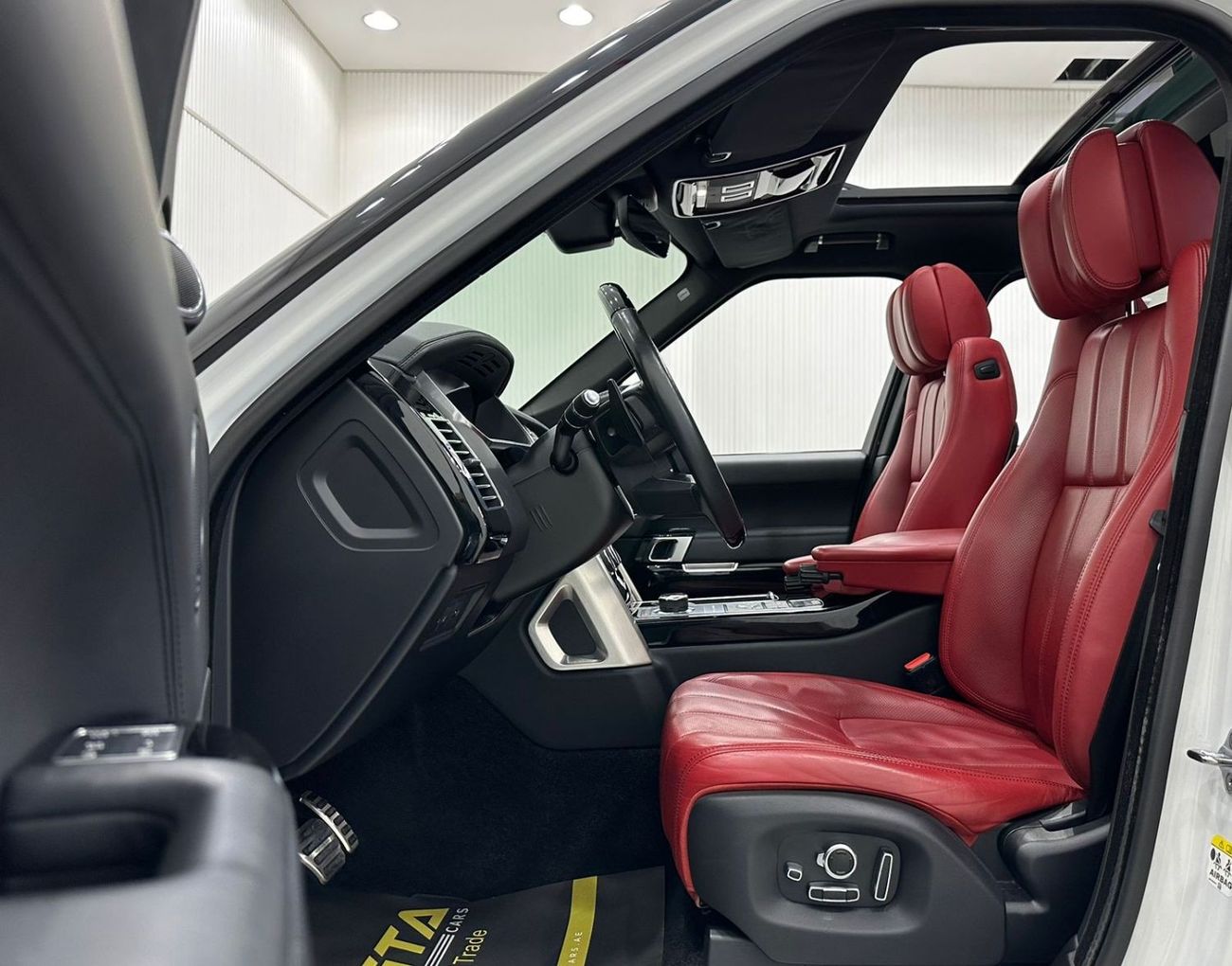 لاند روفر رينج روفر 2017 Range Rover Vogue SE Supercharged, 2024 Range Rover Warranty + Service Pack, Full Options, GCC