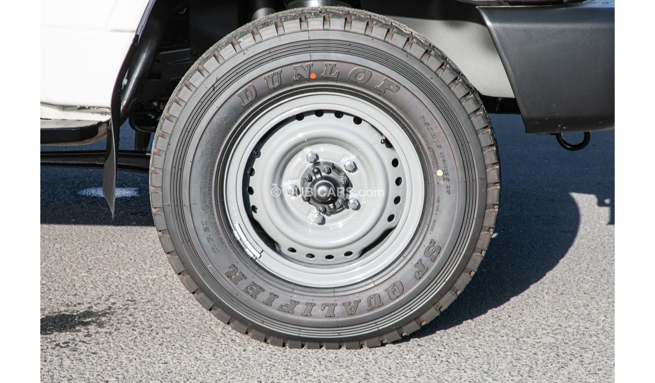 Toyota Land Cruiser Pick Up LAND CRUISER HZJ79 4.2L SC BASIC MANUAL TRANSMISSION*EXPORT ONLY*