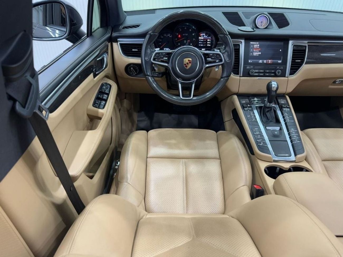 Porsche Macan GTS 2018 Porsche Macan GTS, Warranty, Service History, Excellent Condition, GCC