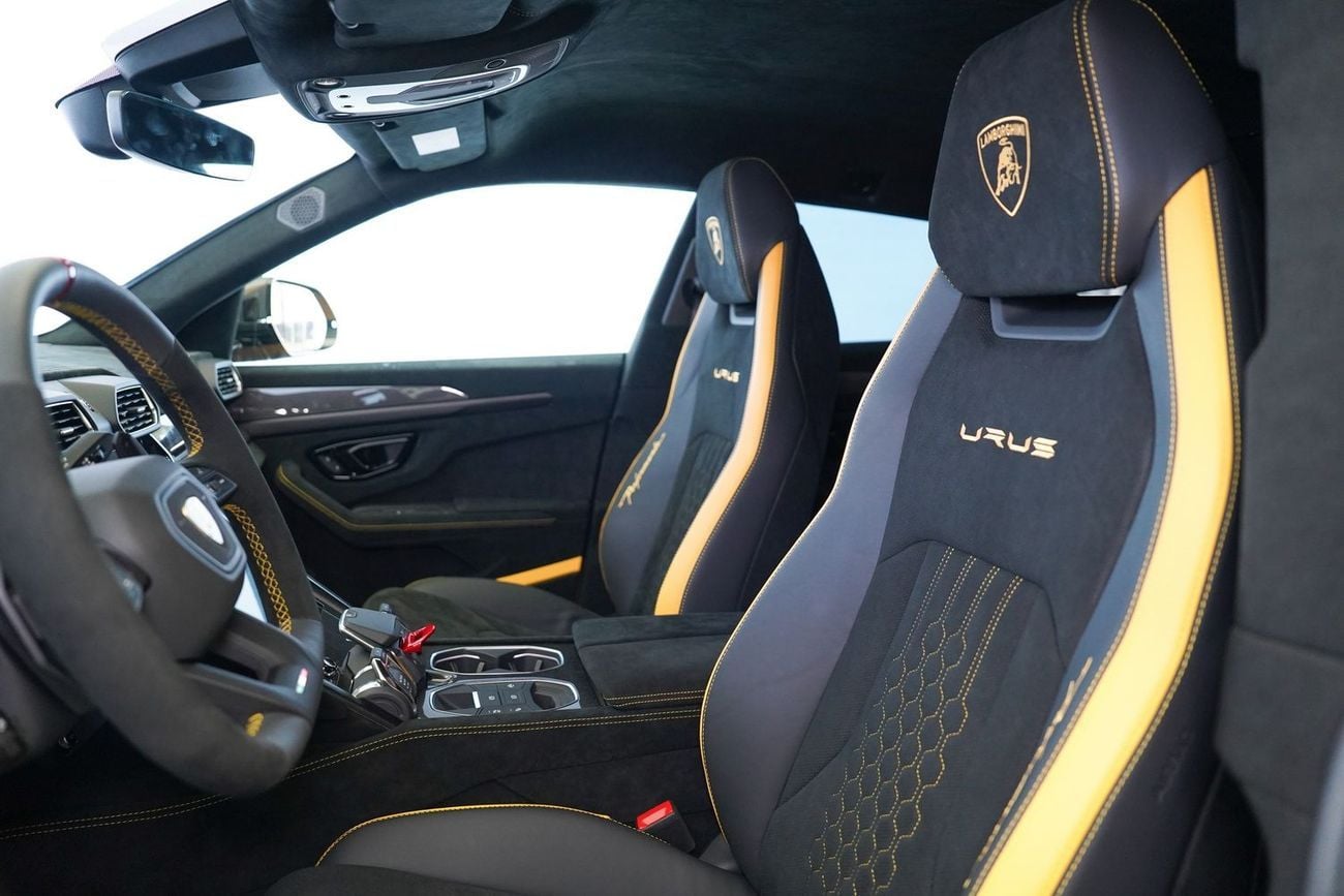 لامبورغيني اوروس 4.0T V8 Performante