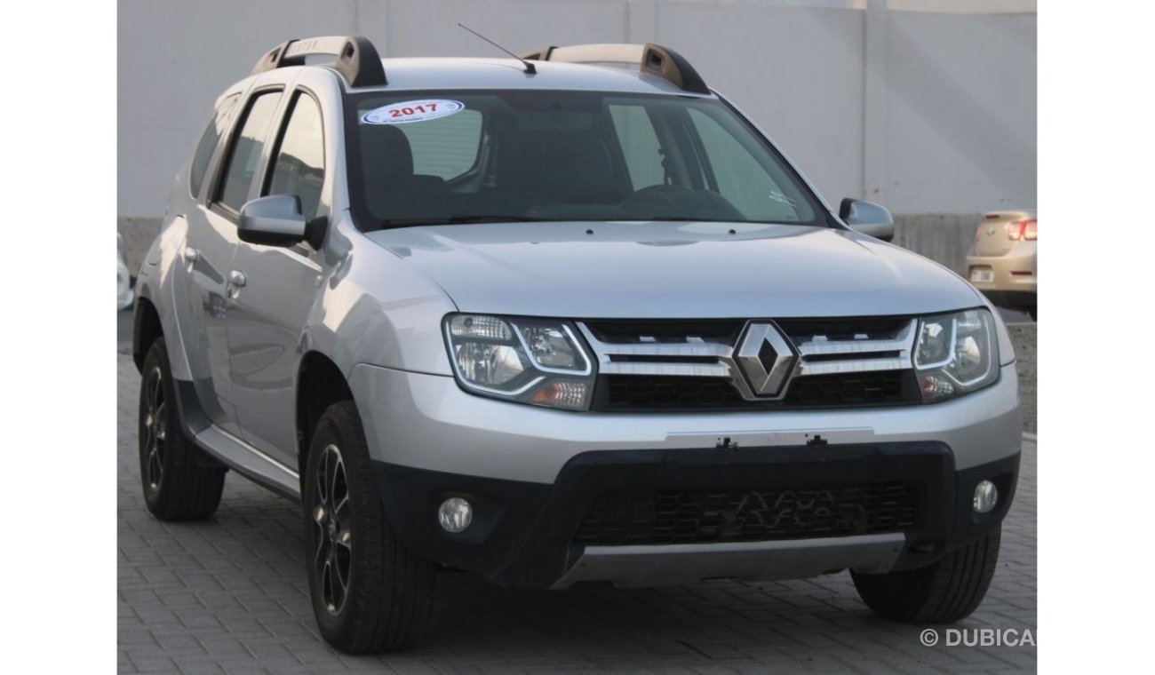 Renault Duster RENAULT DUSTER 2017 SILVER GCC EXCELLENT CONDITION WITHOUT  ACCIDENT