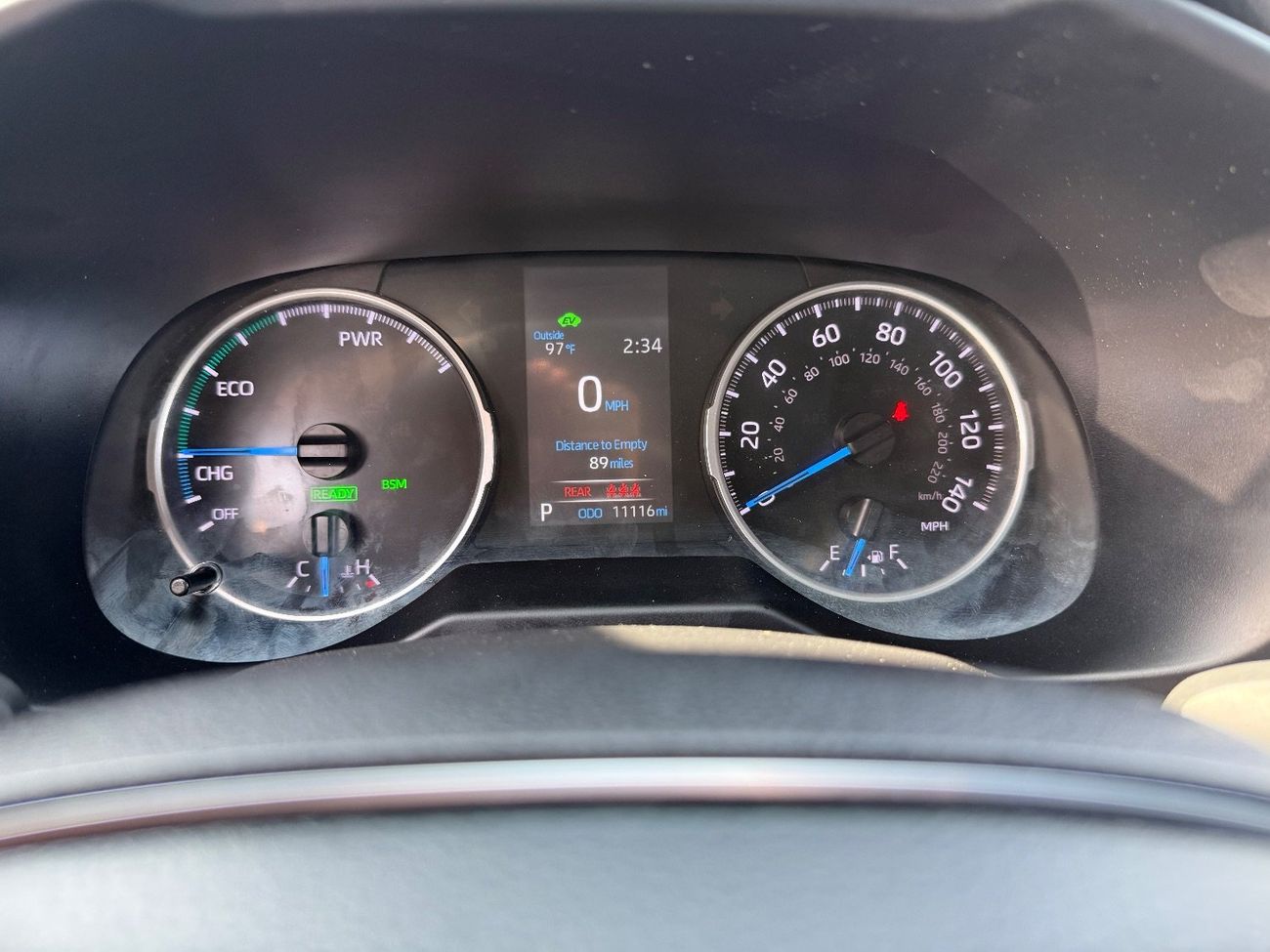 تويوتا راف ٤ XLE 2.5L