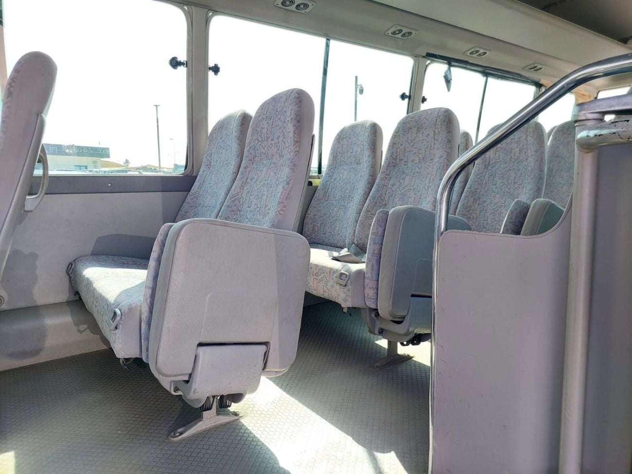 تويوتا كوستر (RAMADAN OFFER) TOYOTA COASTER BUS RHD 2004 MODEL 4.0 L DIESEL AUTOMATIC(PM50072)