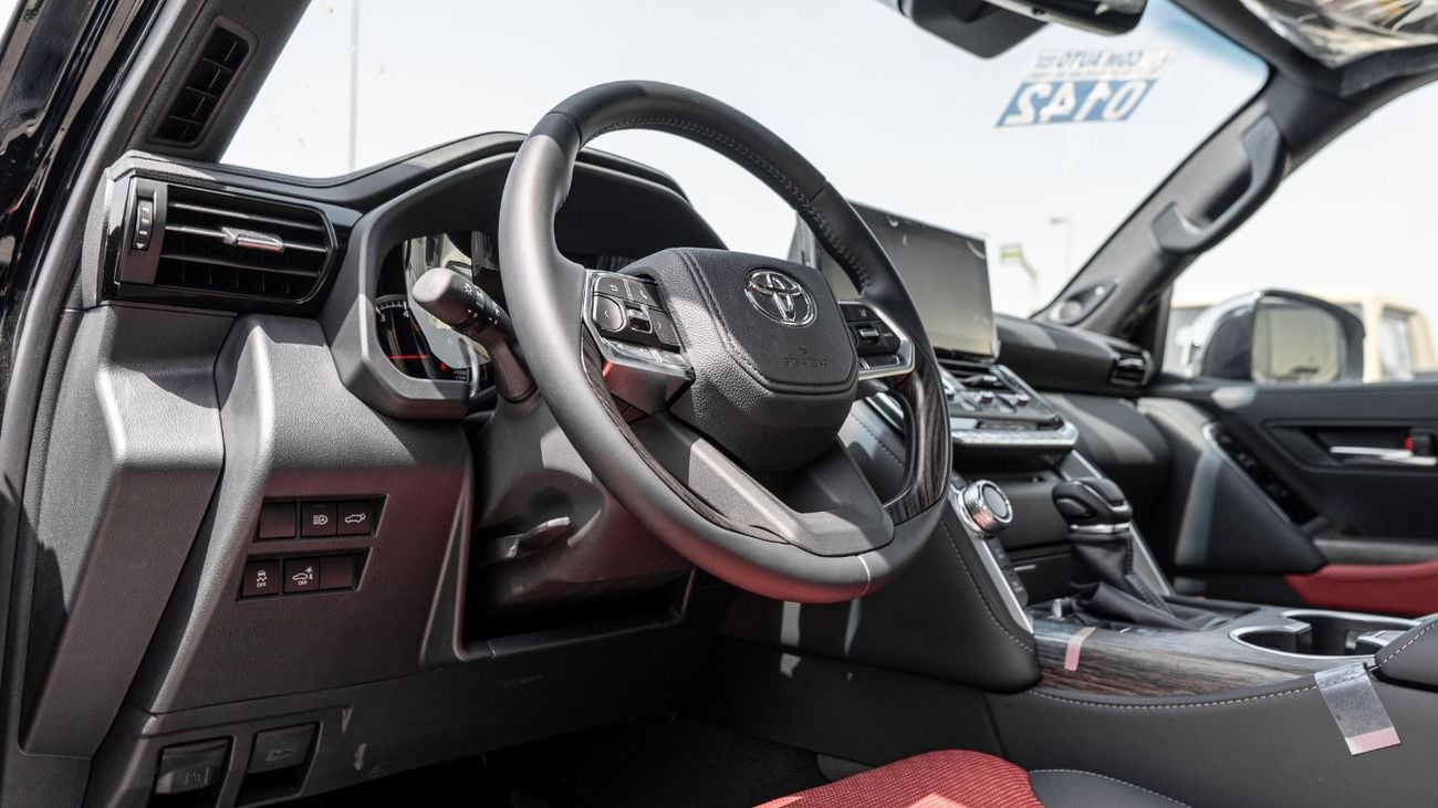تويوتا لاند كروزر 2025 Toyota Land Cruiser VX 4.0L AT Petrol (Black-Red)