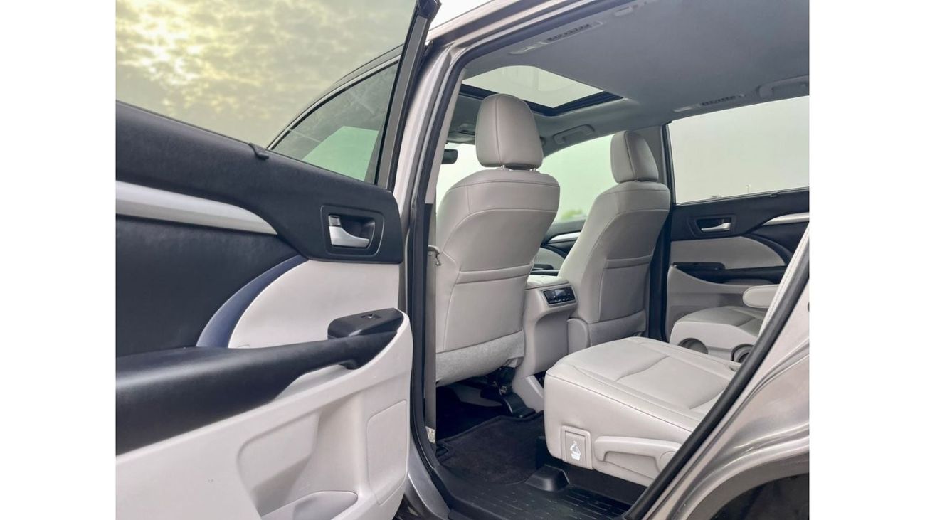 تويوتا هايلاندر 2017 Toyota Highlander XLE 3.5L V6 Full Option - 7 Leather Seats - Trunk Auto - 39,000 Mileage
