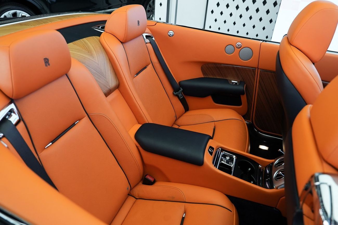 رولز رويس داون Rolls Royce Dawn