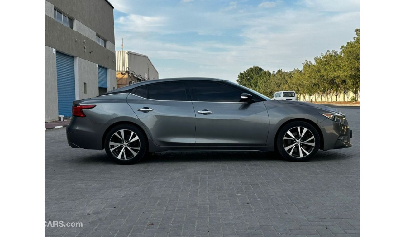 Nissan Maxima SV