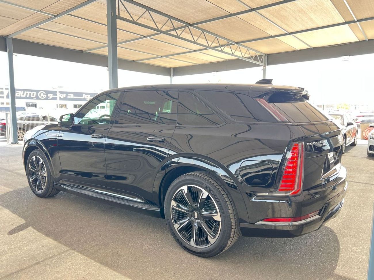 Cadillac Escalade Cadillac Escalade IQ Sports 2