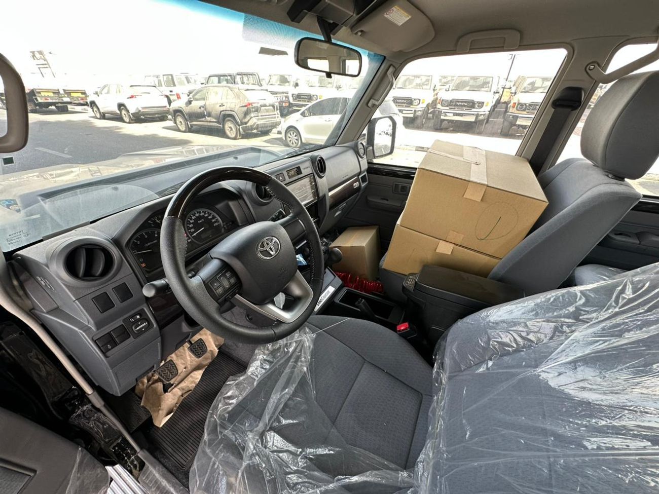 Toyota Land Cruiser 70 LX 2.8L  LC76-G1 2.8 DSL MT