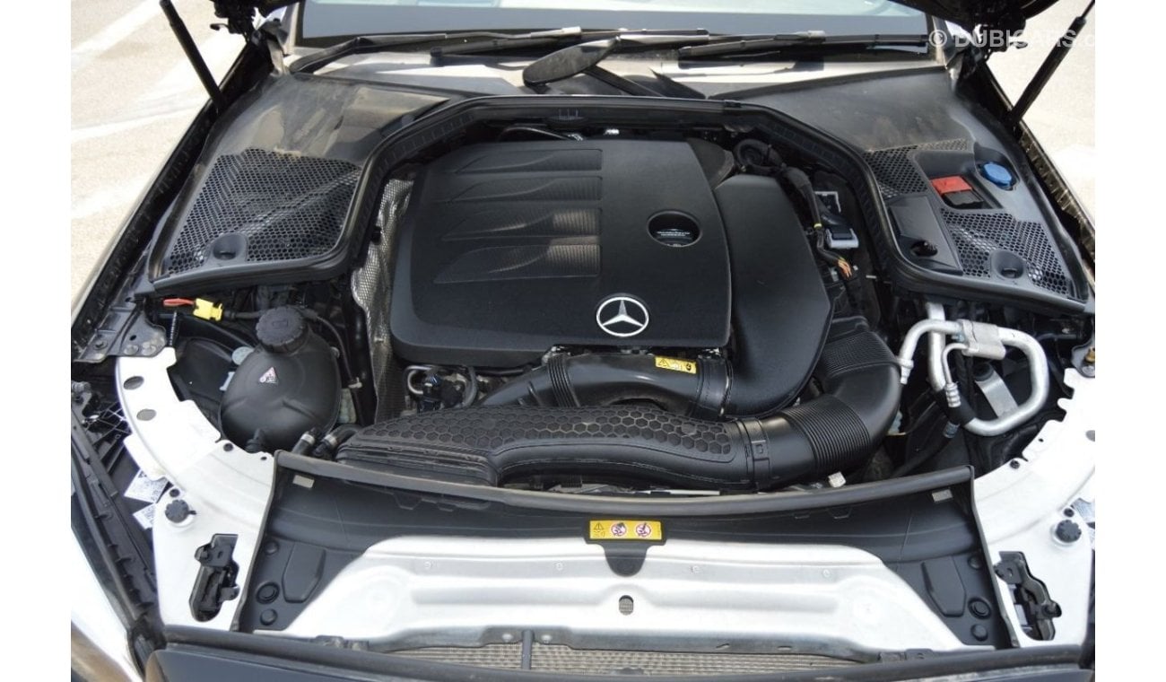 Mercedes-Benz C200 Full option clean car