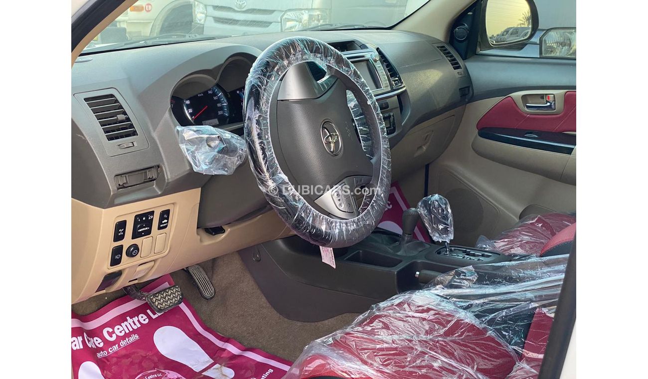 Toyota Fortuner 4X4 4.0L 2012 GCC SPECIFICATION