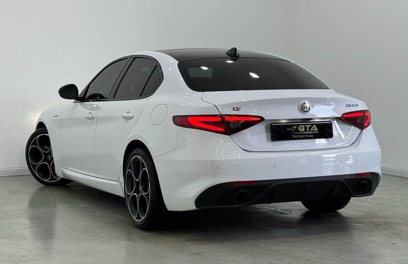ألفا روميو جوليا Veloce Q2 2023 Alfa Romeo Giulia Veloce Q2, 2028 Alfa Romeo Warranty + Service Pack, Very Low Kms, G