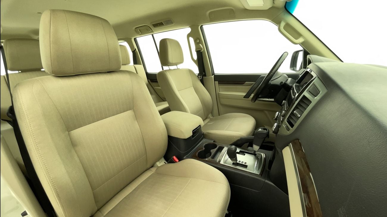 Mitsubishi Pajero GLS LOWLINE 3.5 | Zero Down Payment | Home Test Drive