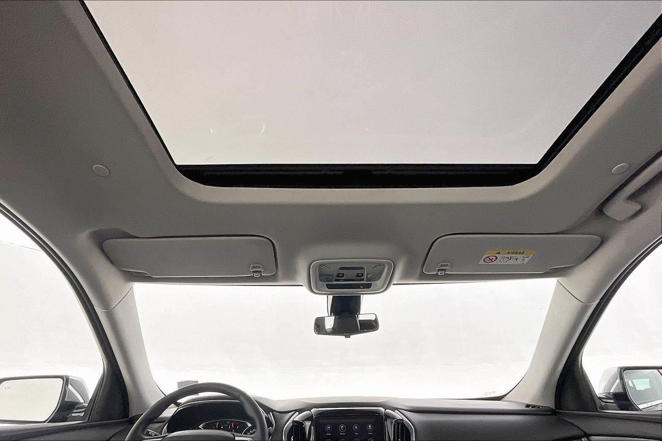 ميتسوبيشي باجيرو GLS Midline w/sunroof | شامل الضمان | 0 ﺪﻔﻋﺓ ﺃﻮﻟﻯ