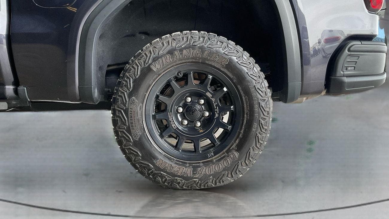جي أم سي سييرا 6.2 4WD CC AT4X SR BED ADAP SV 18 BLK | شامل الضمان | 0 ﺪﻔﻋﺓ ﺃﻮﻟﻯ