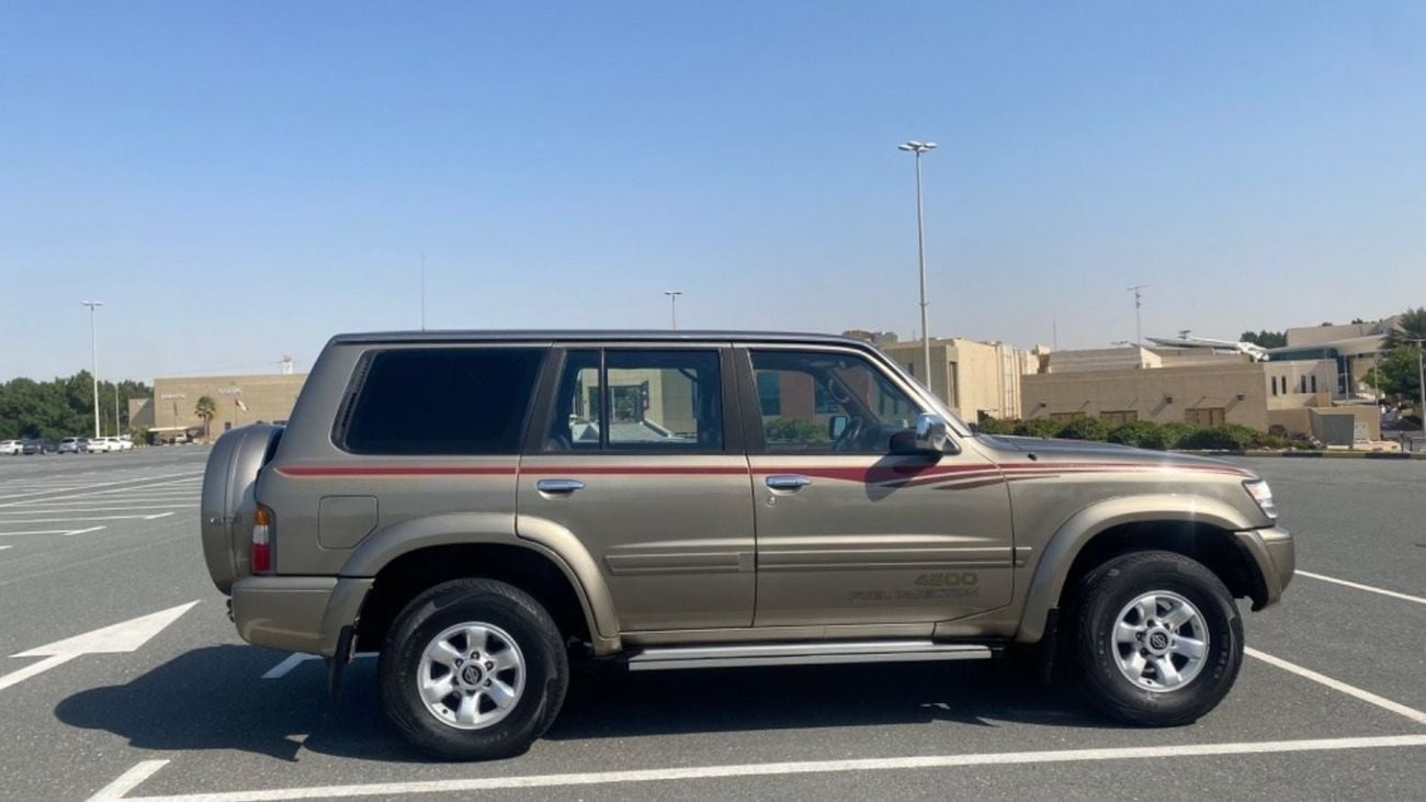 Nissan Patrol Super Safari