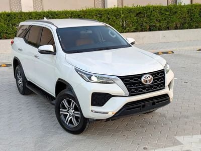 تويوتا فورتونر Pristine EXR V4 2.7L | GCC Specs | Low Mileage