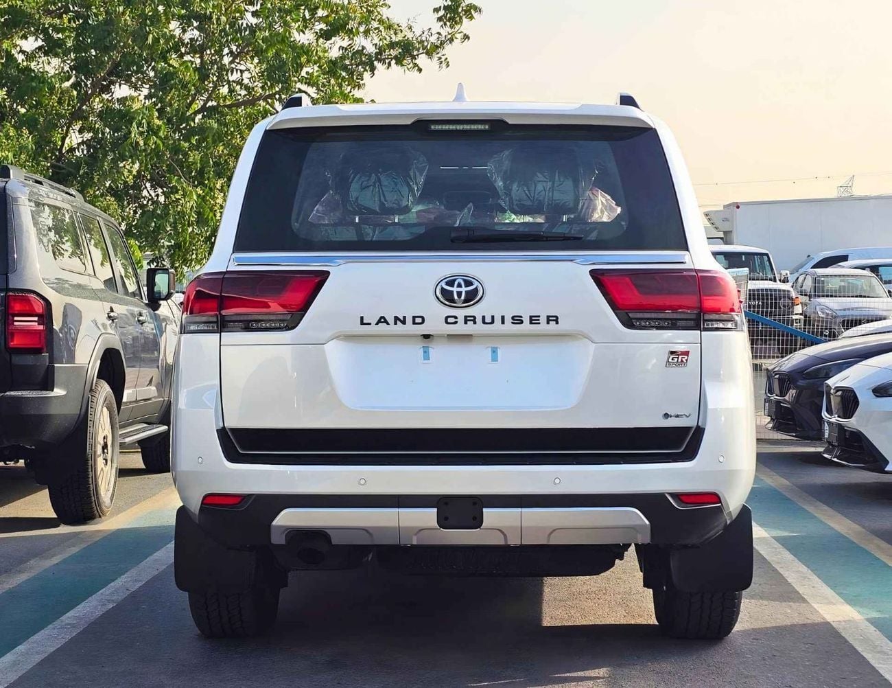 تويوتا لاند كروزر GR SPORT HYBRID | HIGH OPTION | 3.5L PETROL V6 /RADAR/REAR ENTERTAINMENT DVD/COOL BOX (CODE#LC3HGR)