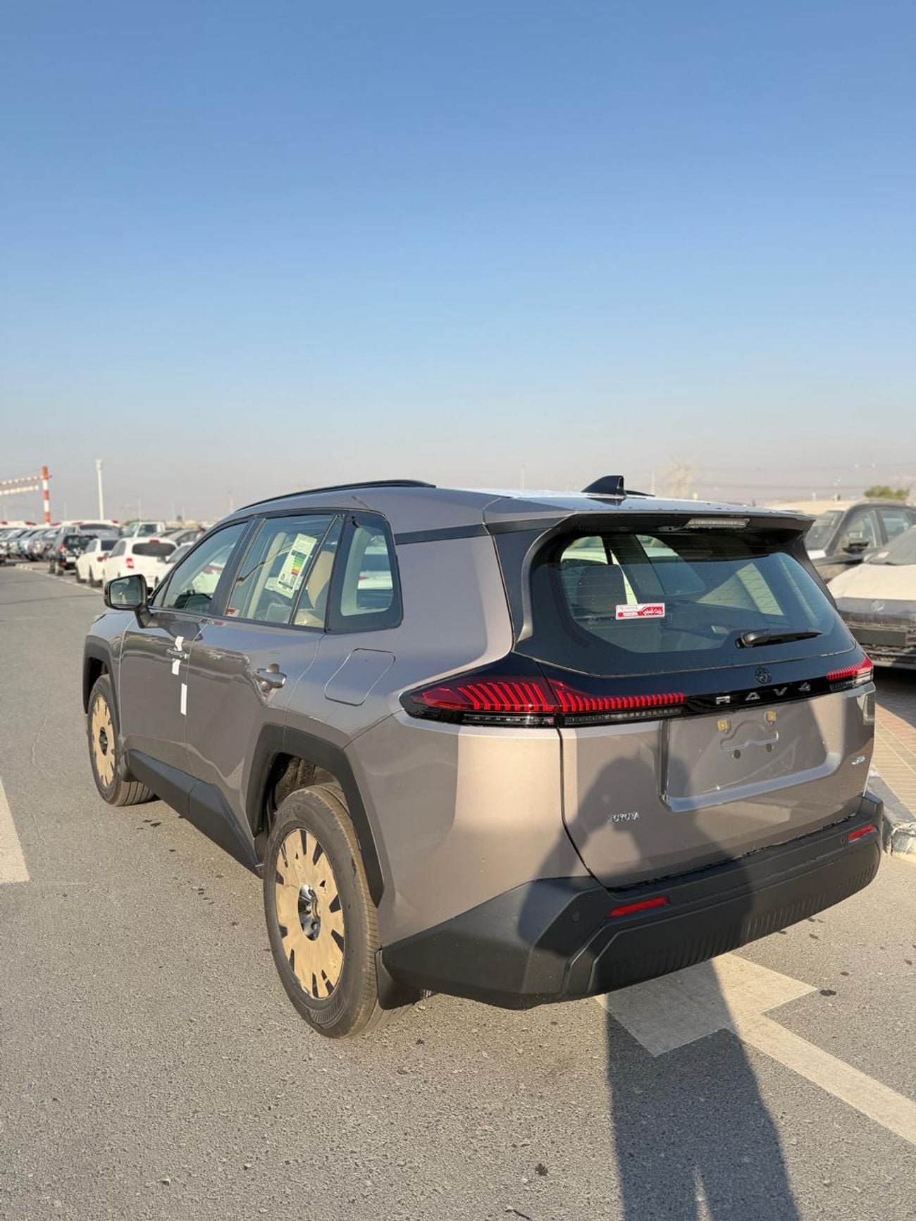 تويوتا راف ٤ SE 2.0L EXR