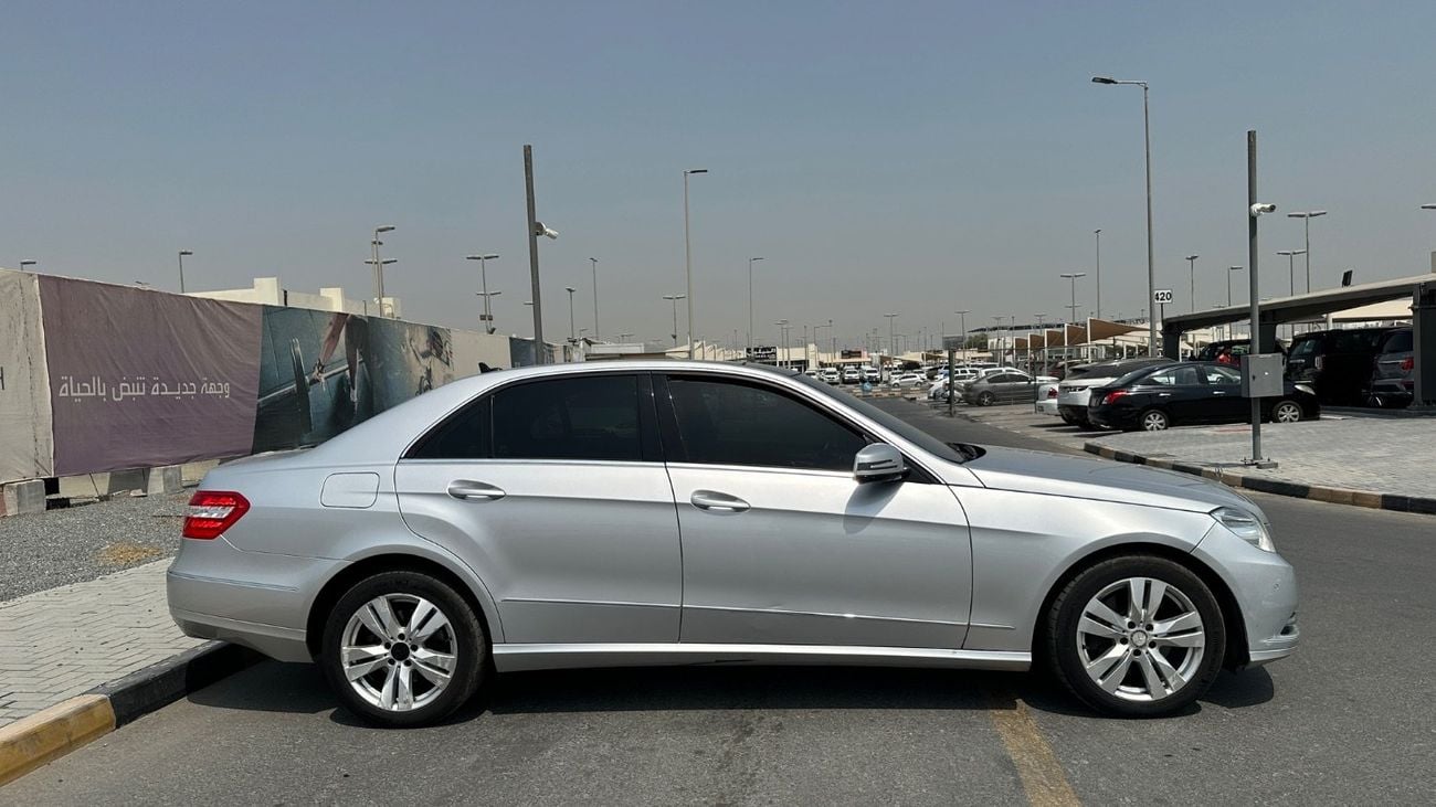 Mercedes Benz E300 ELEGANCE