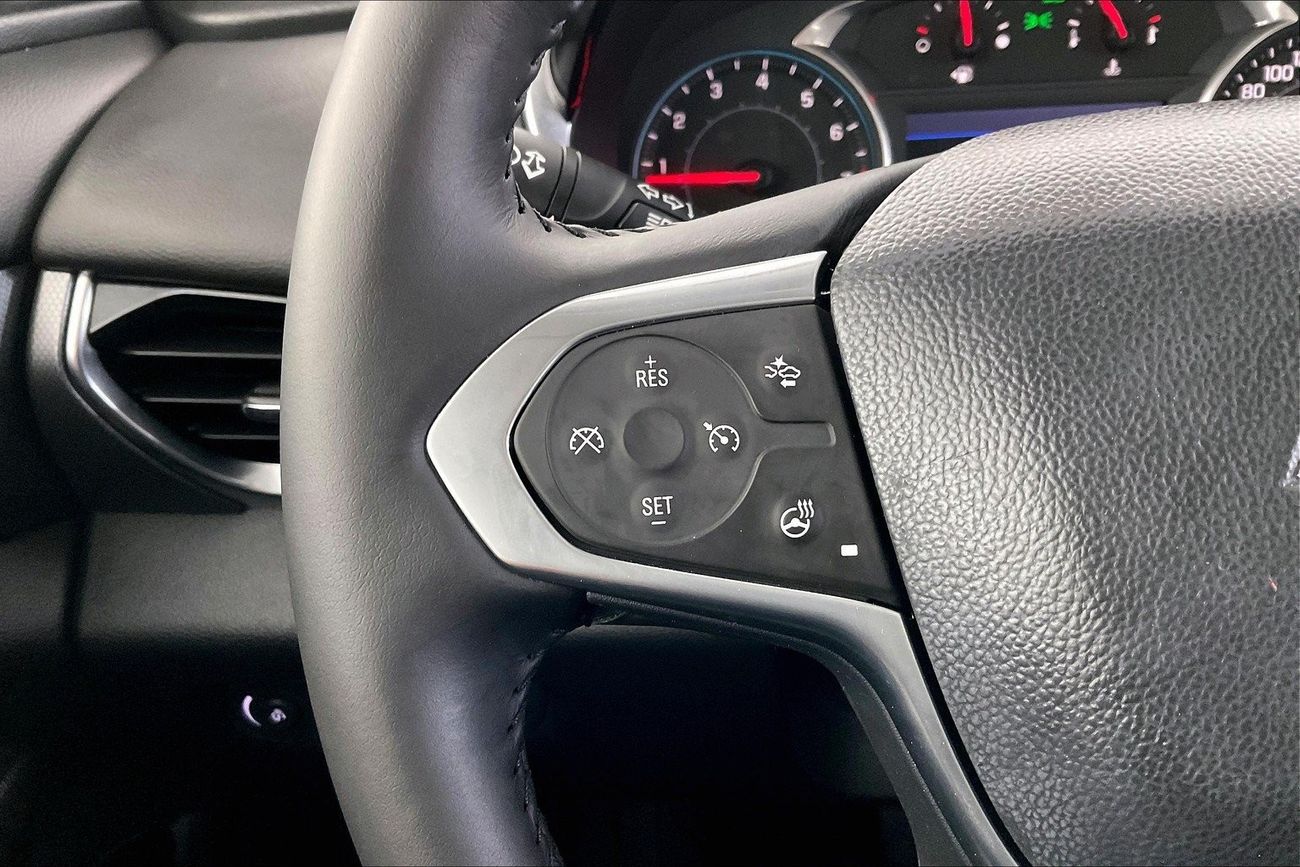 ميتسوبيشي باجيرو GLS Midline w/sunroof | شامل الضمان | 0 ﺪﻔﻋﺓ ﺃﻮﻟﻯ