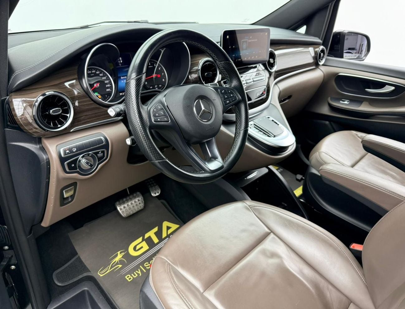 Mercedes-Benz V 250 2023 Mercedes Benz V250 Premium, Warranty, 8 Seater, Fully Loaded, Excellent Condition, GCC