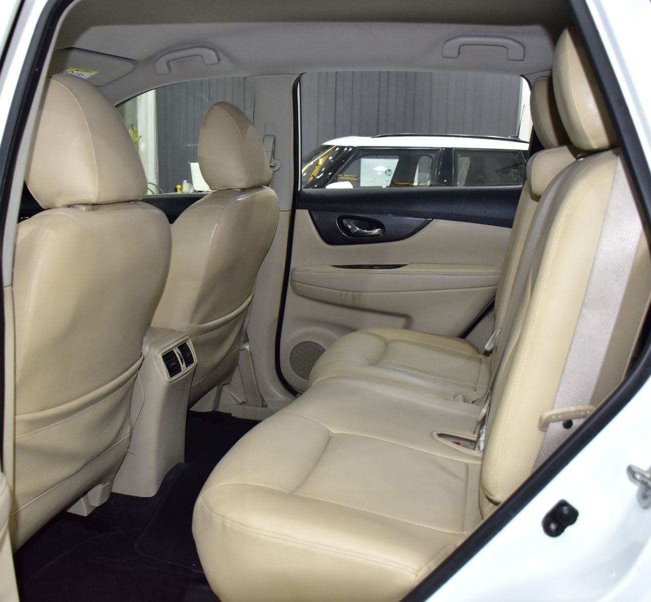 Nissan XTrail EXCELLENT DEAL for our Nissan X-Trail 2.5 ( 2020 Model ) in White Color GCC Specs