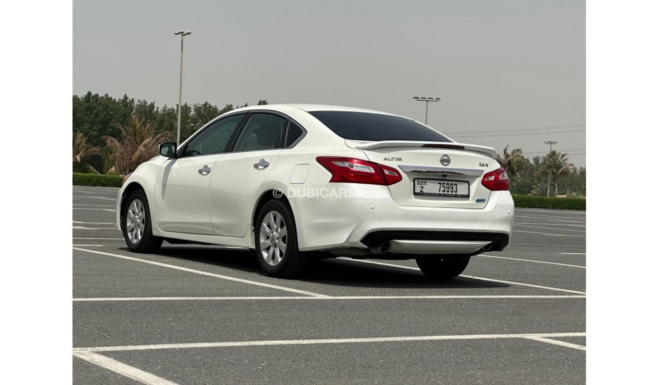 Nissan Altima SV MODEL 2017 GCC CAR PERFECT CONDITION INSIDE AND OUTSIDE