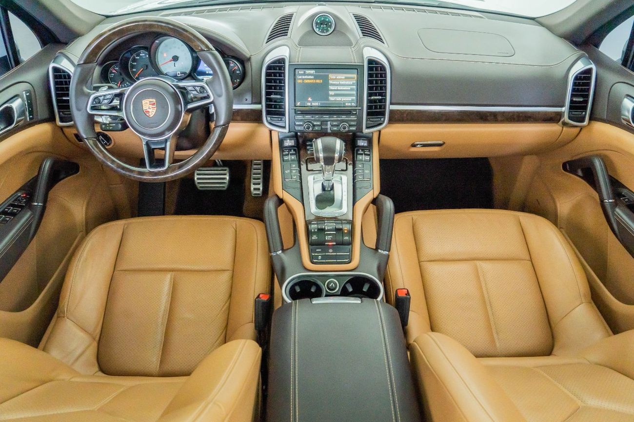 Porsche Cayenne 2015 Porsche Cayenne S 3.6L V6 / Full-Service History