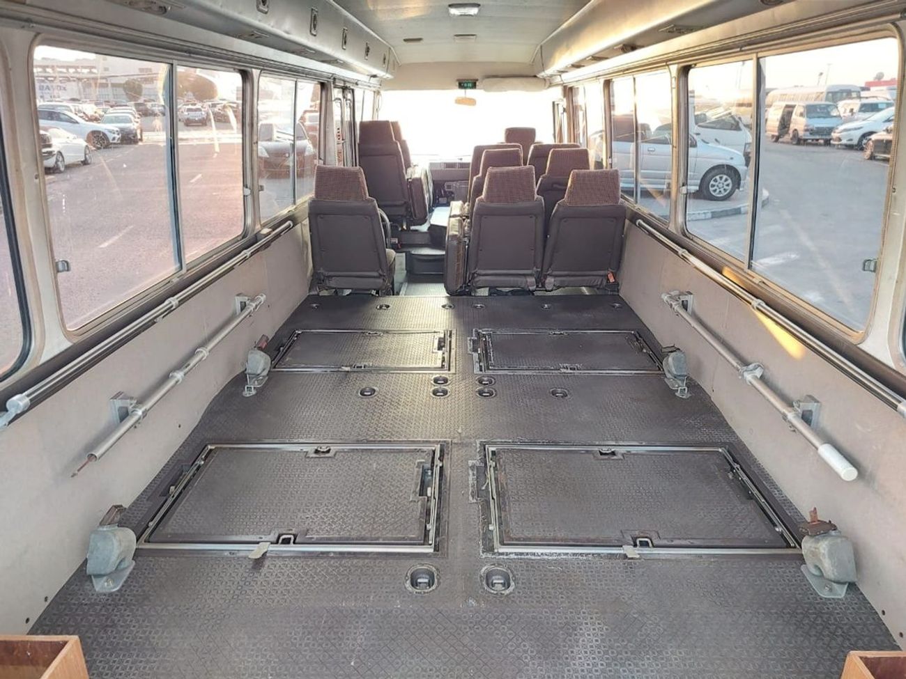 تويوتا كوستر TOYOTA COASTER BUS RHD 1992 MODEL 4.1 L DIESEL AUTOMATIC(PM04795)