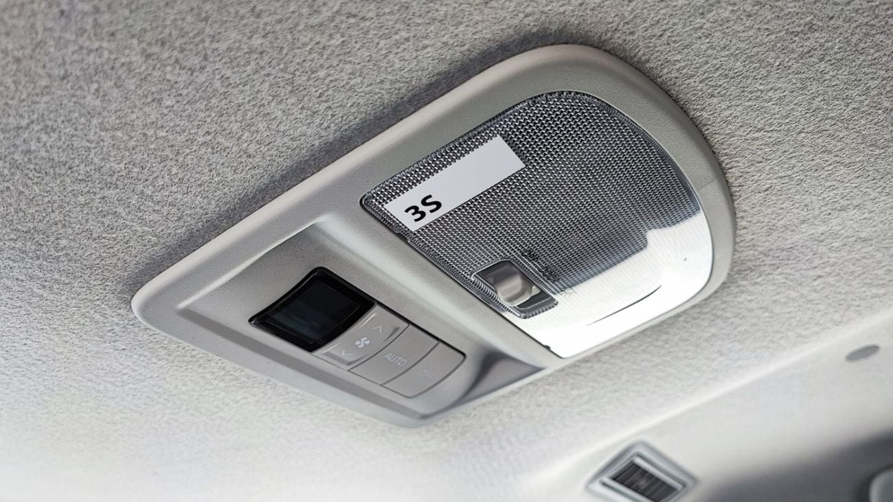 تويوتا فورتونر Toyota Fortuner / 2.7L V4 Petrol /  Climate Control / Only for Africa Special Price