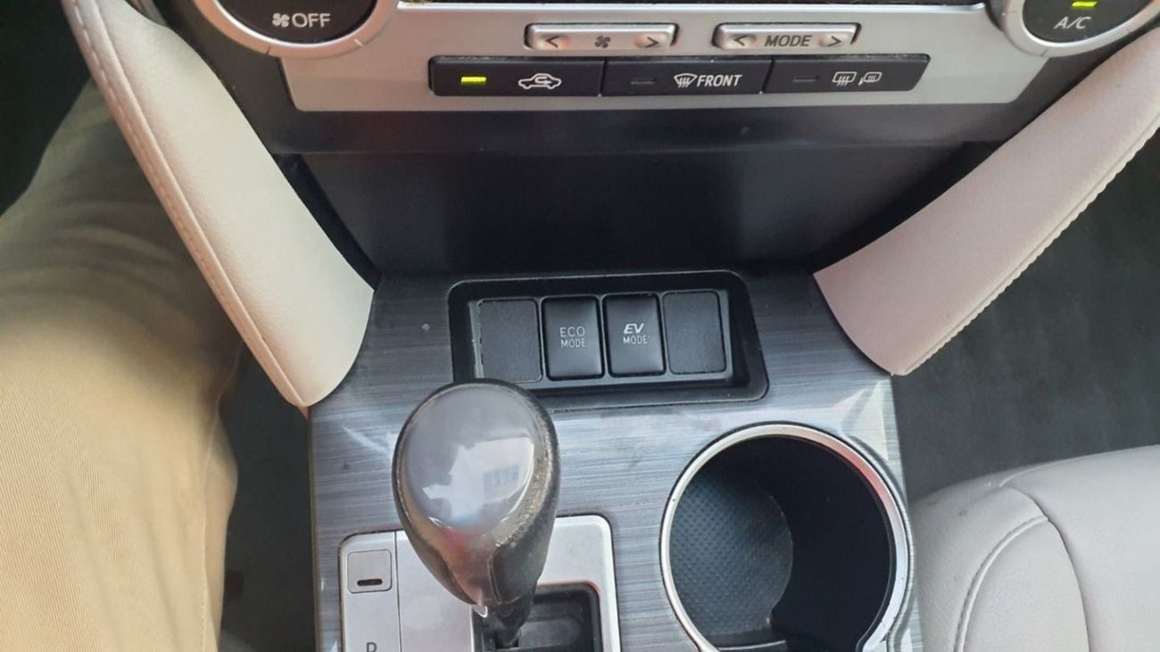 تويوتا كامري Toyota Camry XLE