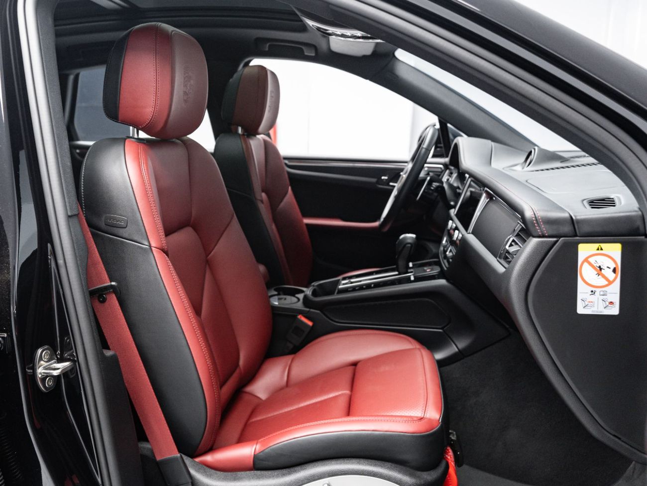 بورش ماكان The BEST Ramadan Offer in the UAE - Limited Time, March 2027 Porsche Warranty, GCC