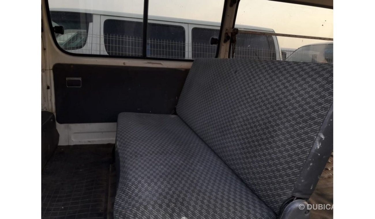 تويوتا هاياس Hiace RIGHT HAND DRIVE (Stock no PM 203 )