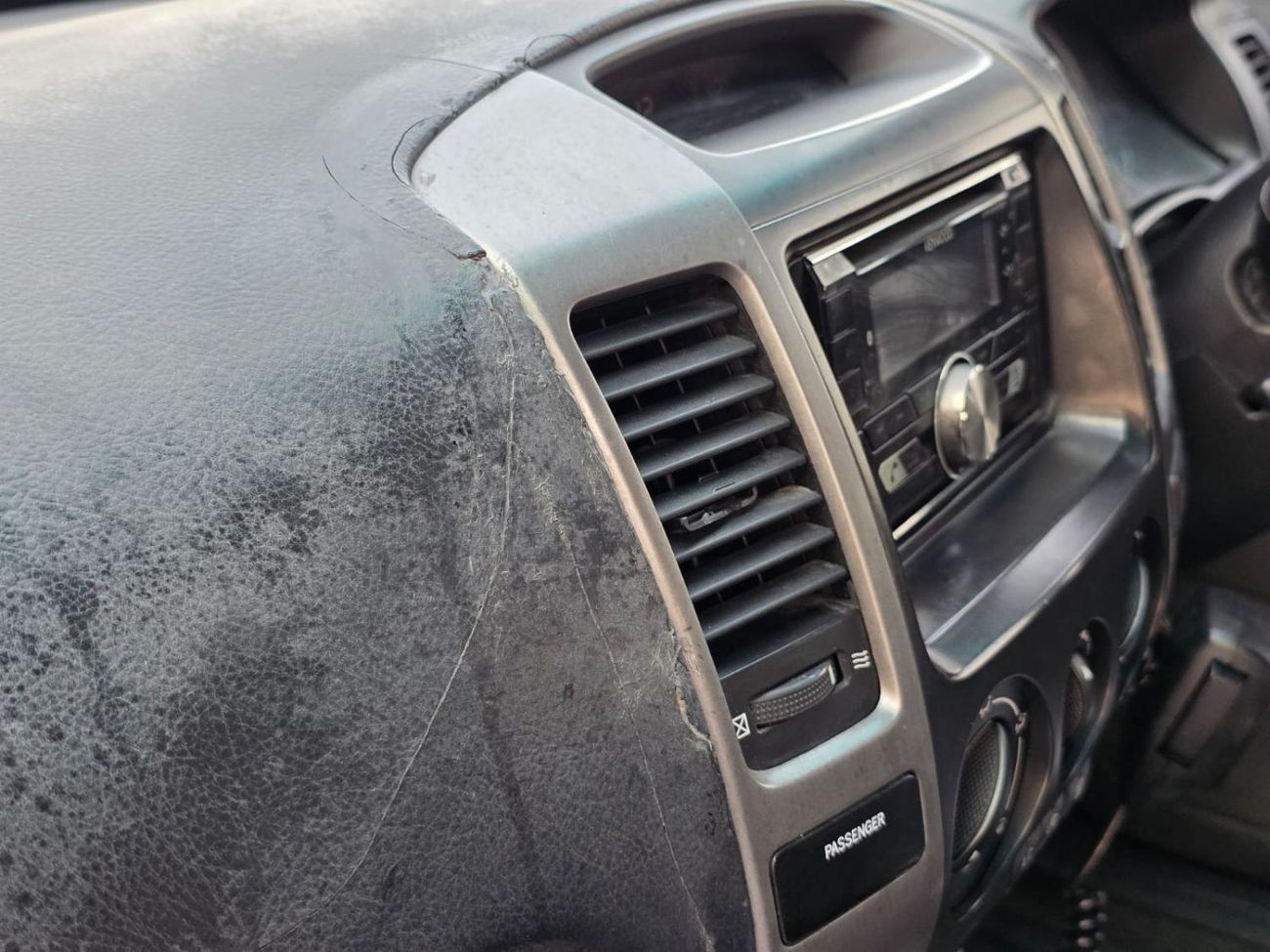 تويوتا برادو DIESEL PRADO 3.0 LITER 1KZ ENGINE GREY COLOR 2004 MODEL AUTOMATIC