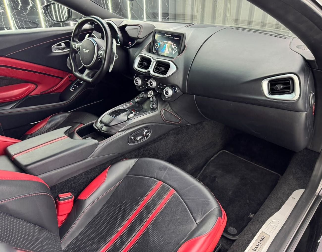 Aston Martin Vantage STD