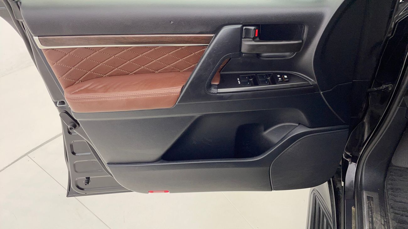 تويوتا لاند كروزر GXR GT 4 | بدون دفعة مقدمة | اختبار قيادة مجاني للمنزل