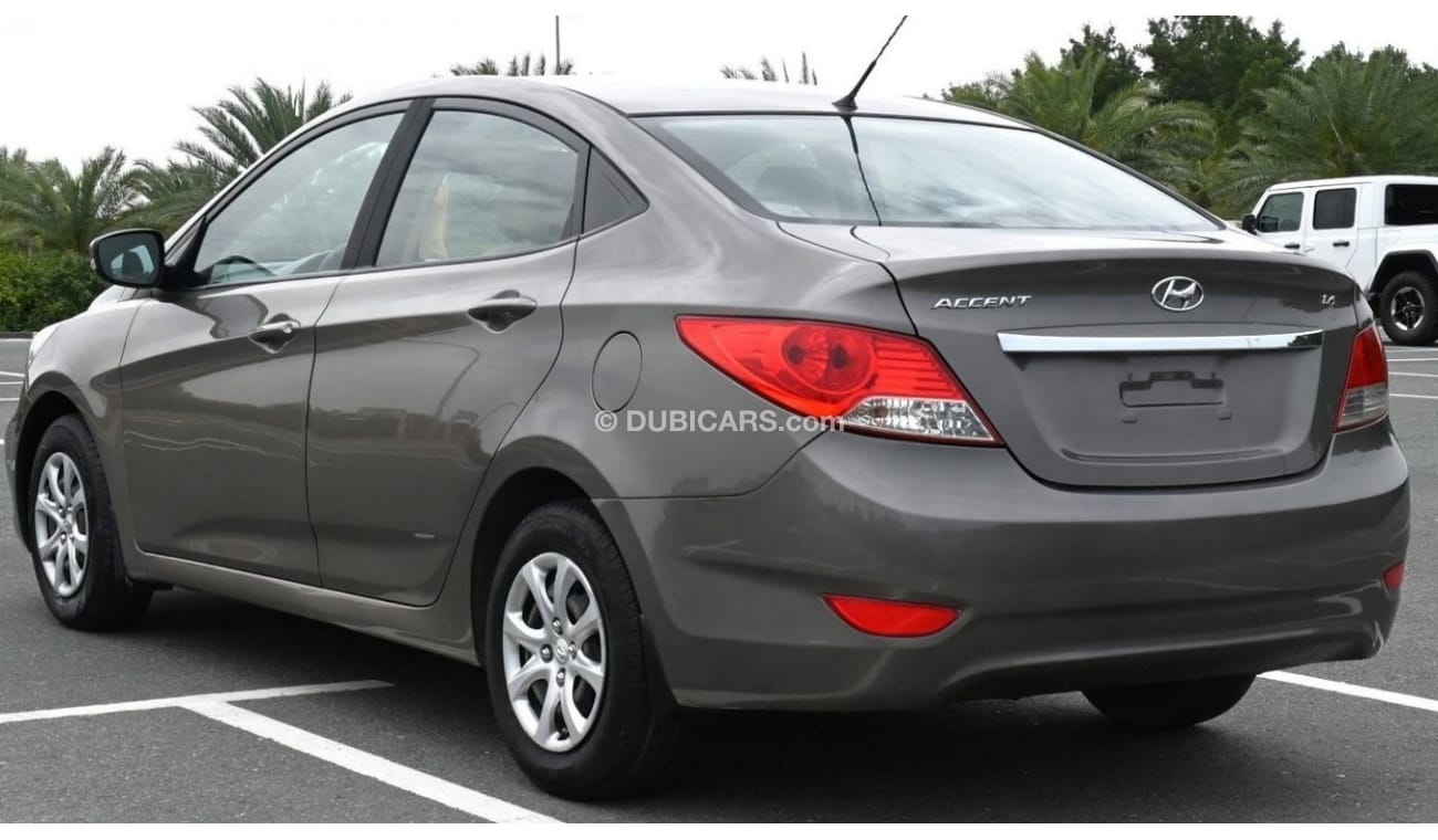 Hyundai Accent GCC EXCELLENT CONDITION WITHOUT ACCIDENT