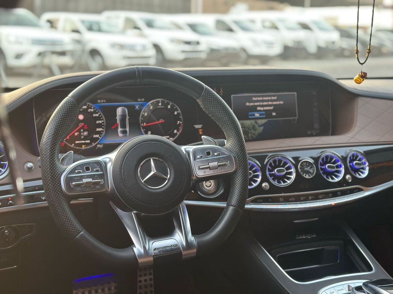 Mercedes-Benz S 63 AMG Std 4.0L (612 HP)