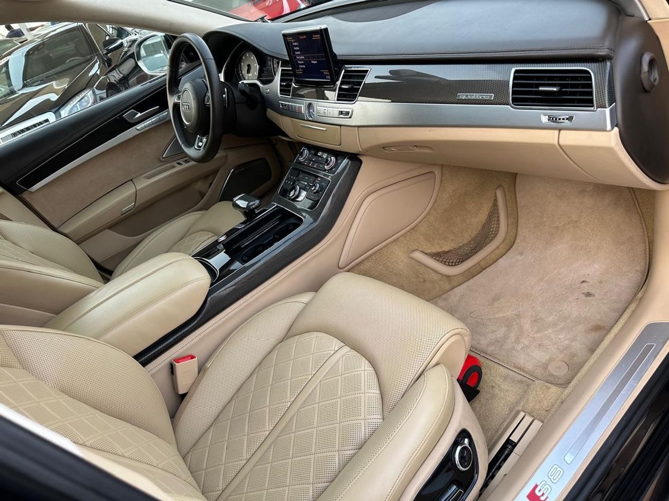 أودي S8 TFSI quattro