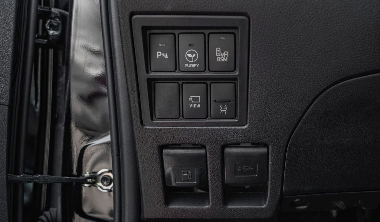 تويوتا هيلوكس 2025 Toyota Hilux Adventure 4.0L AT Petrol (Black)