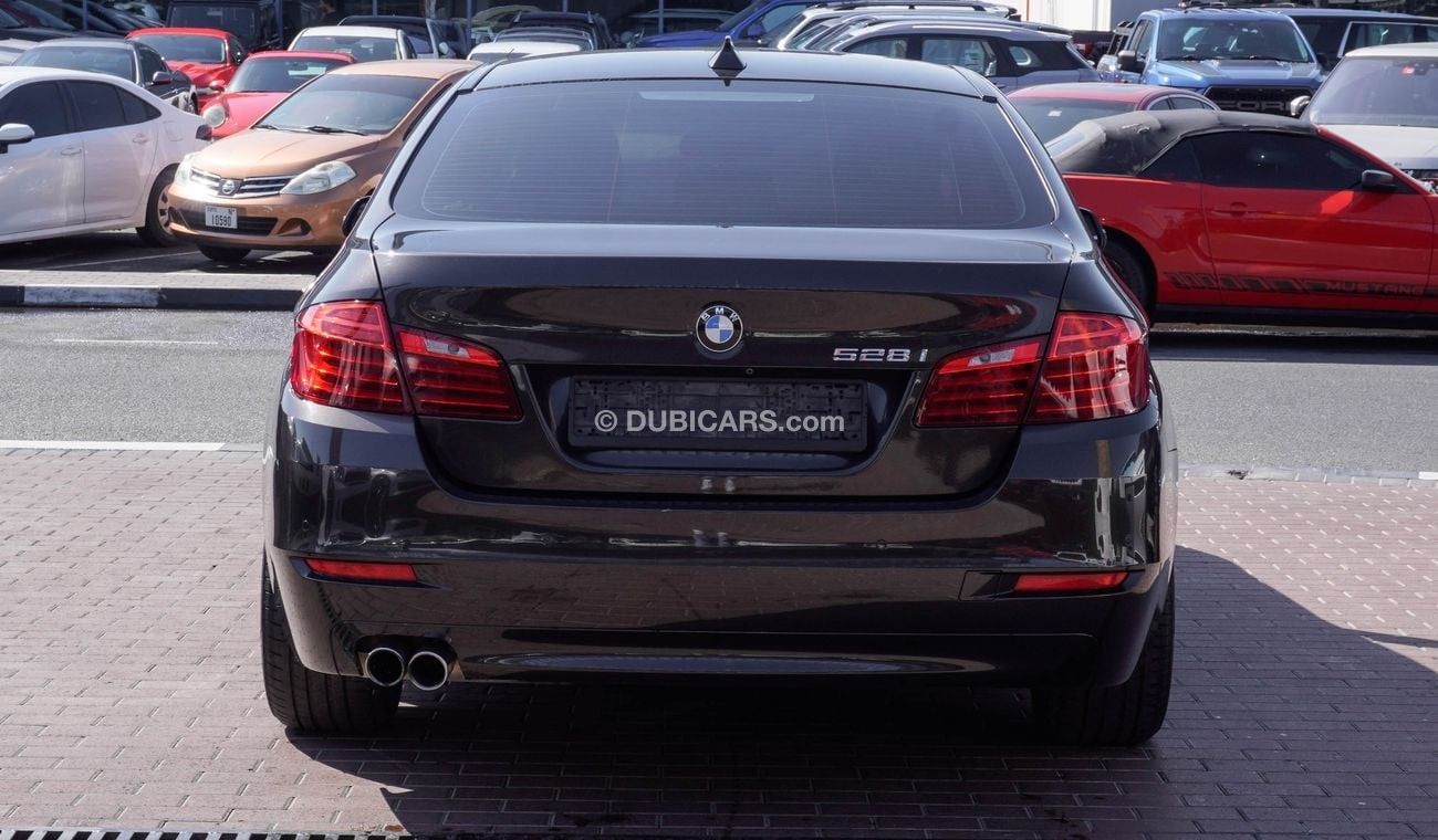 BMW 528i