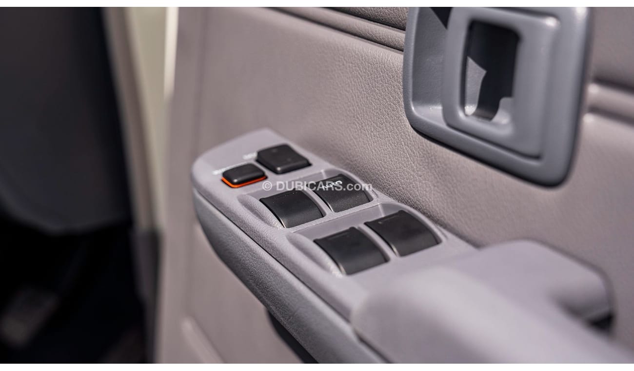 Toyota Land Cruiser Pick Up