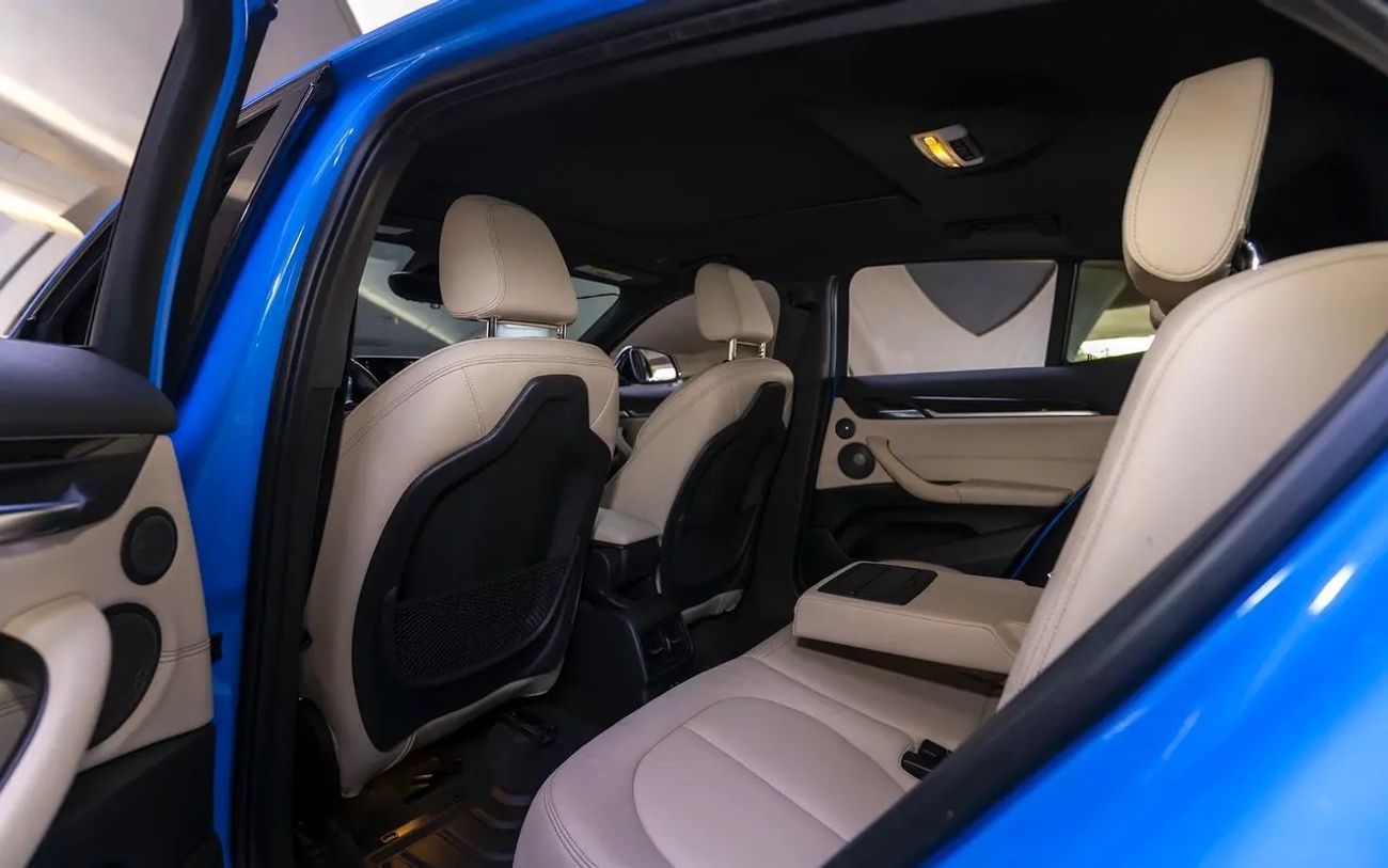 BMW X2 28i