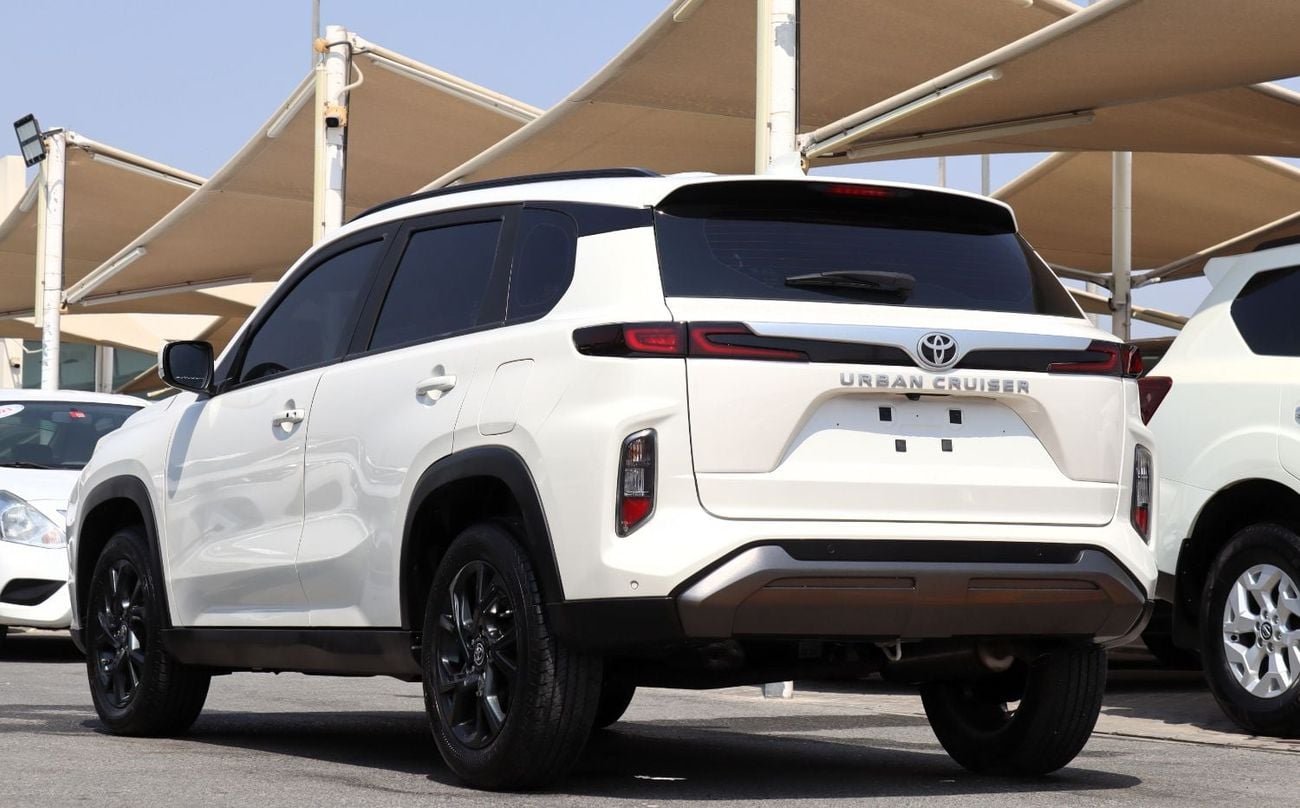 Toyota Urban Cruiser GLX ACCIDENTS FREE - GCC -PERFECT CONDITION INSIDE OUT - ORIGINAL PAINT - ENGINE 1500 CC